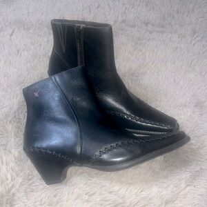 Pikolinos Black Leather Women's Boots Size 40 (US 9 1/2)